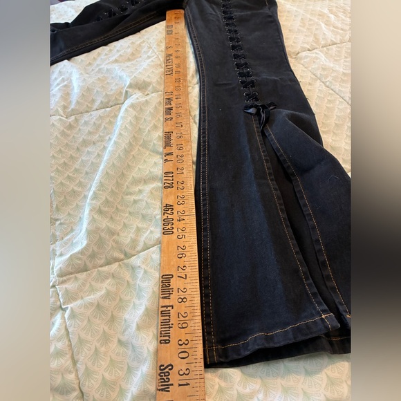 Vintage LEI Flared Low Rise Laced Legs Split Flare Black Jeans Size 0 - Picture 8 of 9